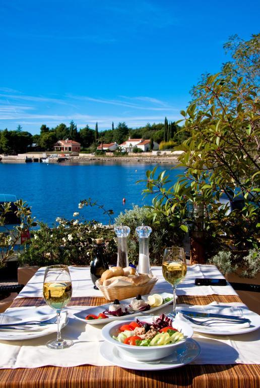 Hotel Zlatna Vala Umag Dış mekan fotoğraf