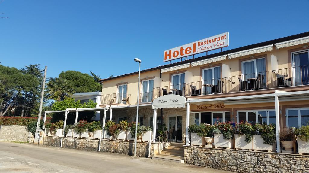 Hotel Zlatna Vala Umag Dış mekan fotoğraf